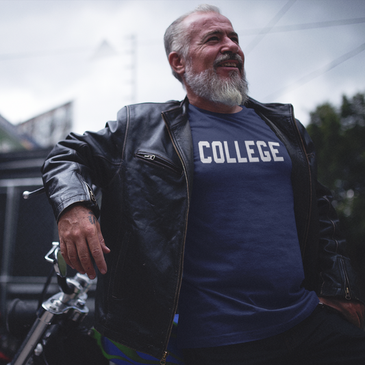 COLLEGE T-Shirt